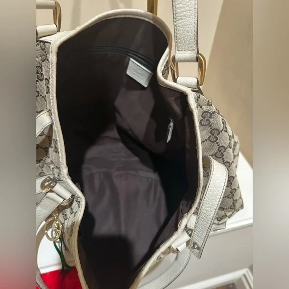 Authentic Gucci Abbey GG Brown Canvas White Leather Handbag - Picture 4 of 15